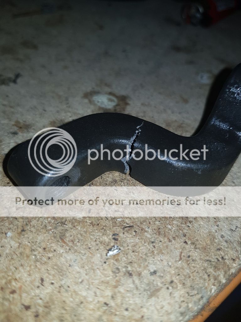 Water pump Seized in to the block 2.5 AXD 2006 VW T4 Forum VW T5 Forum